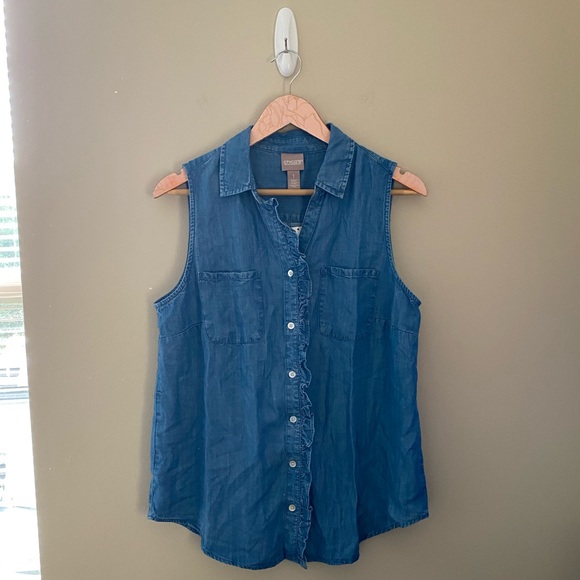 NWT Women’s Chico’s Denim Chambray Indigo Ruffle Sleeveless Shirt Size 1 - Picture 2 of 5